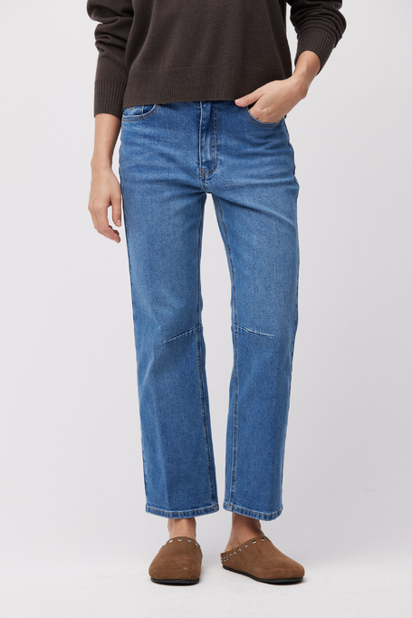 Jeansy o fasonie flare z wysokim stanem