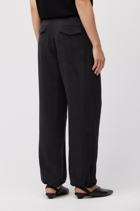 Czarne spodnie z mieszanki lnu i lyocellu