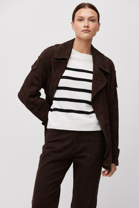 Biały sweter w czarne paski z krótkim rękawem