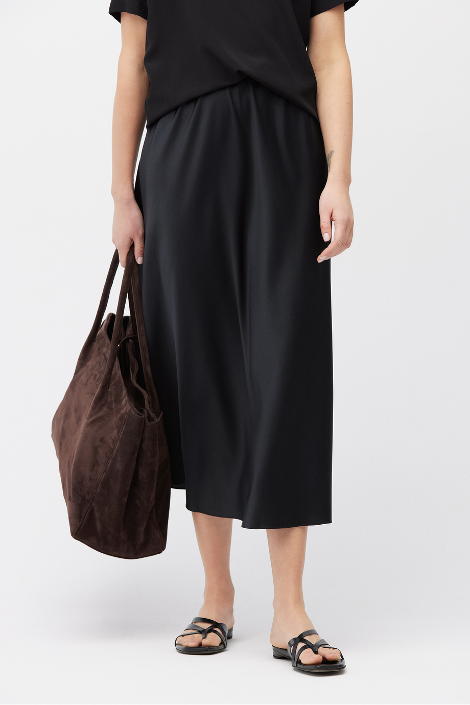Czarna midi spódnica z jedwabiu damska - Patrizia Aryton Czarna midi spódnica z jedwabiu damska - Patrizia Aryton
