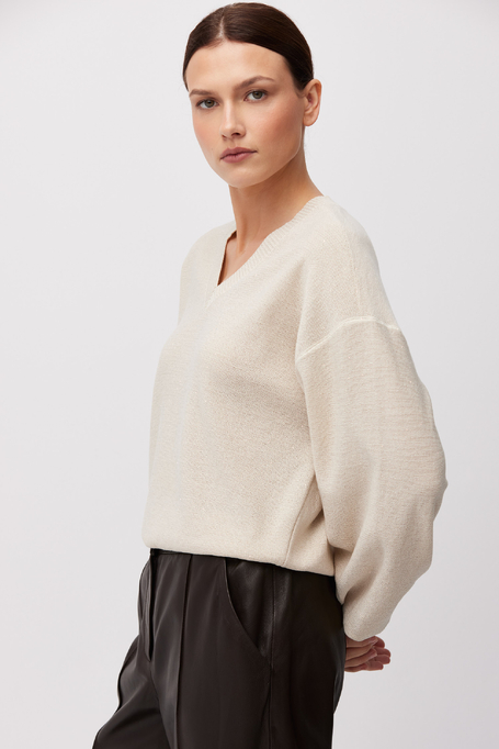 Bluzka z dekoltem w szpic z jedwabiem i lyocellem