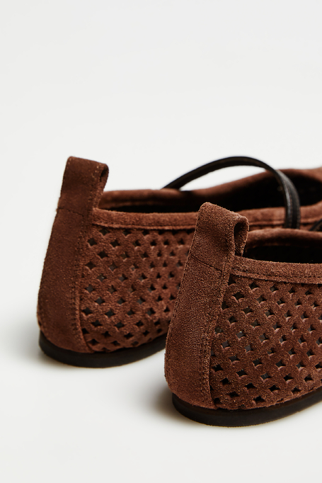 Brązowe baleriny ze skóry zamszowej damskie - Patrizia Aryton