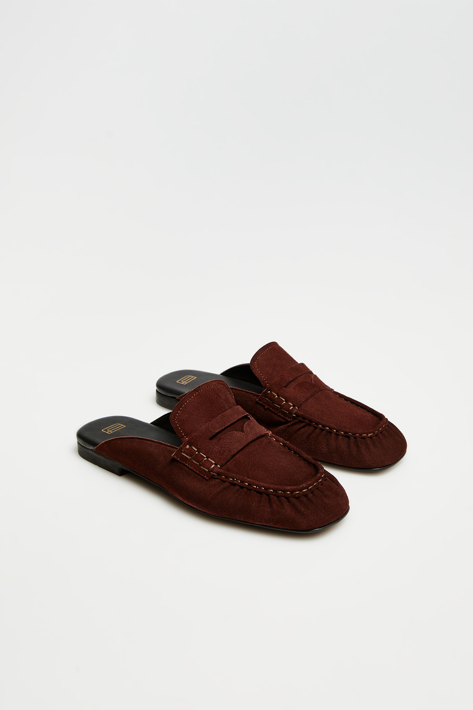Brązowe mule ze skóry zamszowej Brązowe mule ze skóry zamszowej