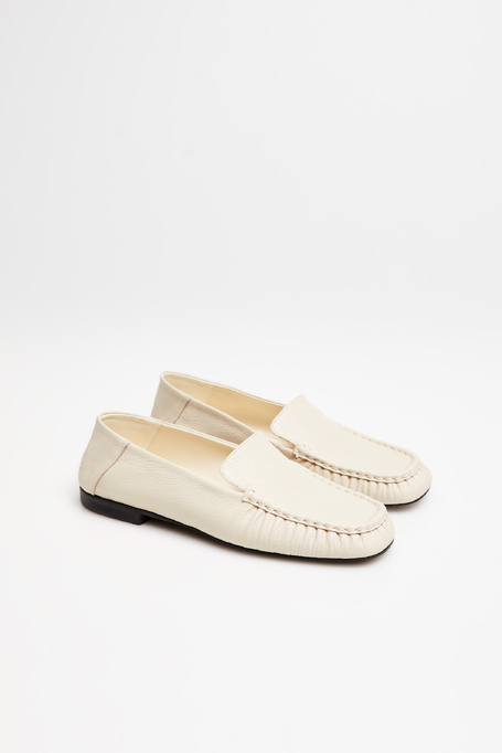 Skórzane beżowe mokasyny