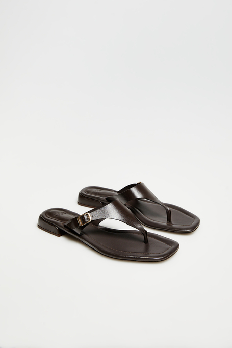 Brązowe skórzane klapki damskie - Patrizia Aryton