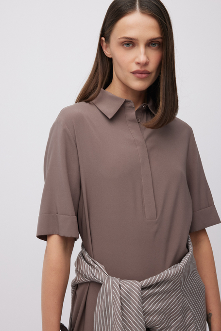 Beżowa midi sukienka koszulowa z jedwabiu - Patrizia Aryton