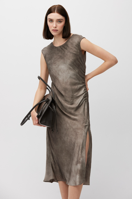 Jedwabna midi sukienka z rozcięciem - Patrizia Aryton
