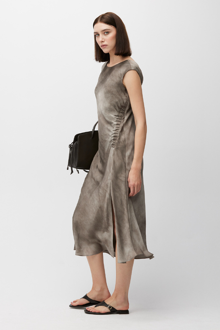 Jedwabna midi sukienka z rozcięciem - Patrizia Aryton