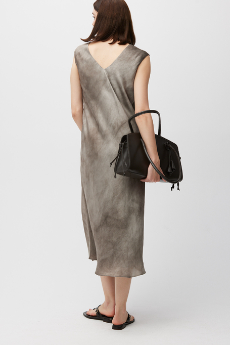 Jedwabna midi sukienka z rozcięciem - Patrizia Aryton