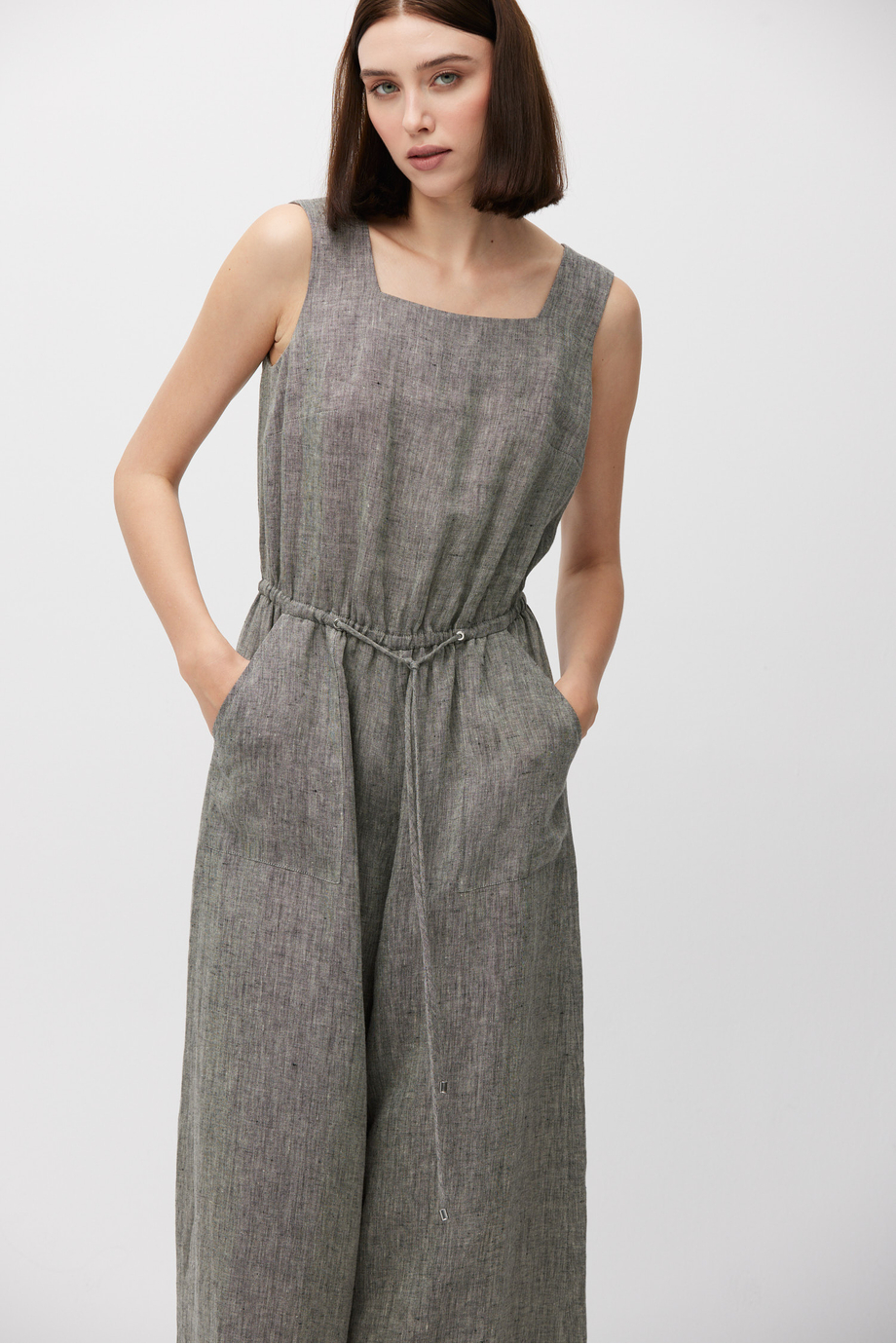 Szary lniany kombinezon z szeroką nogawką damski - Patrizia Aryton Szary lniany kombinezon z szeroką nogawką damski - Patrizia Aryton