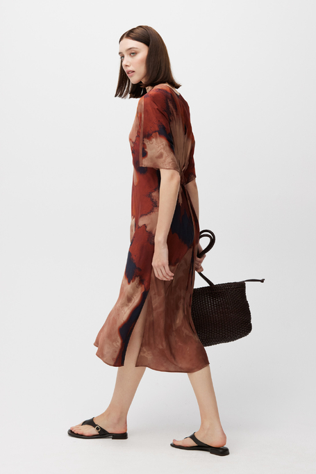 Dopasowana sukienka w deseń z wiskozy - Patrizia Aryton