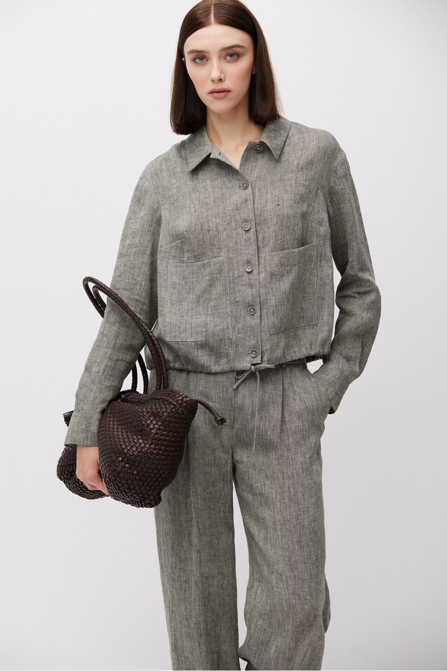 Krótki szary żakiet z lnu do garnituru damski - Patrizia Aryton Krótki szary żakiet z lnu do garnituru damski - Patrizia Aryton