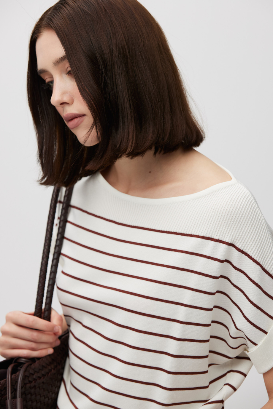 Biała bluzka w brązowe paski z krótkim rękawem damska - Patrizia Aryton Biała bluzka w brązowe paski z krótkim rękawem damska - Patrizia Aryton