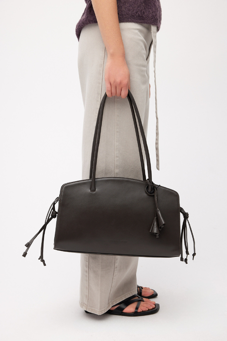 Brązowa skórzana torebka z chwostami damska - Patrizia Aryton