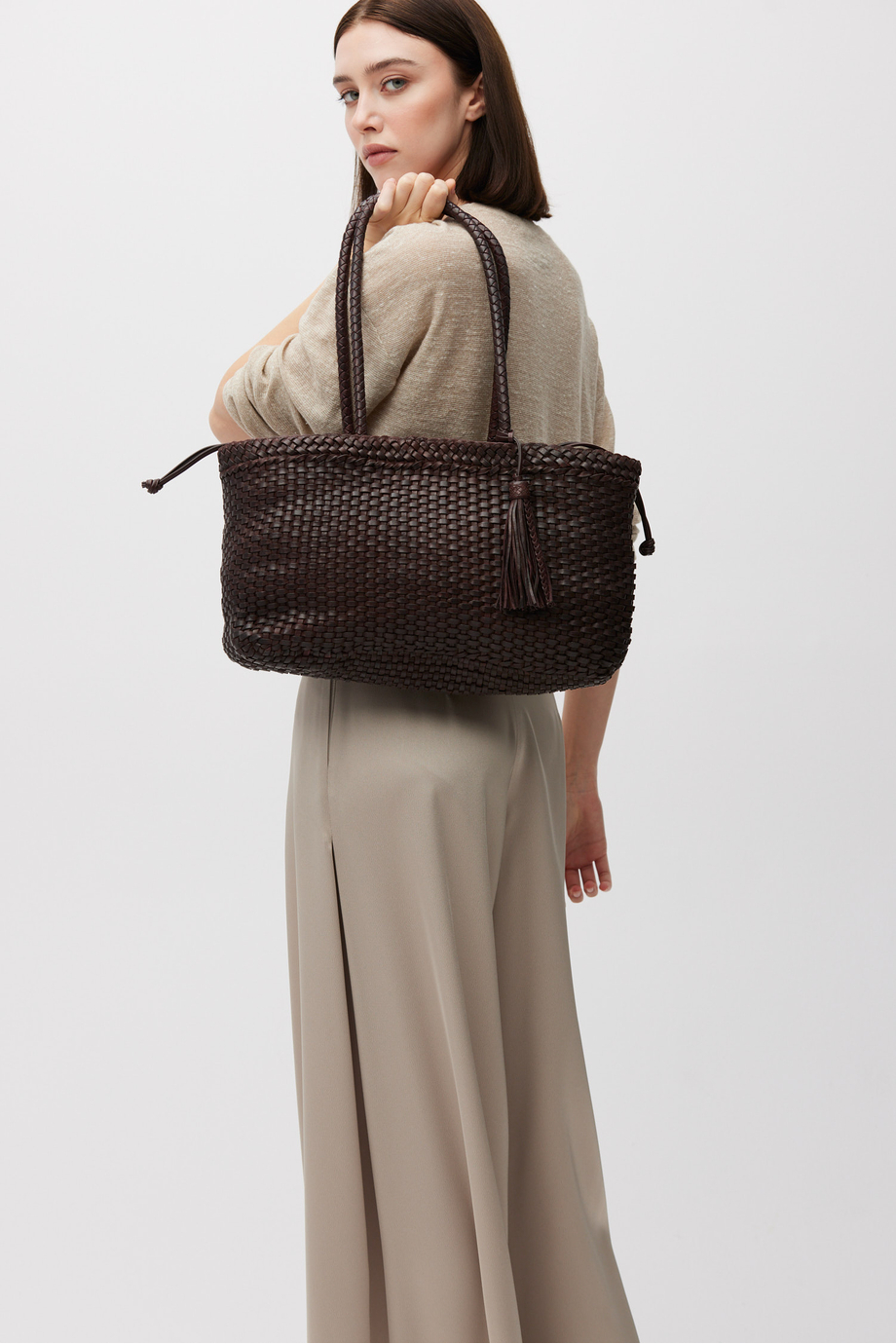 Duża brązowa torba z plecionej skóry damska - Patrizia Aryton Duża brązowa torba z plecionej skóry damska - Patrizia Aryton