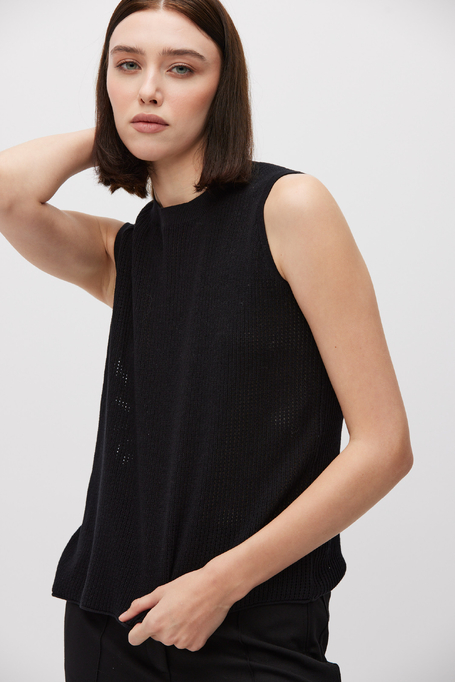 Czarny ażurowy top dzianinowy