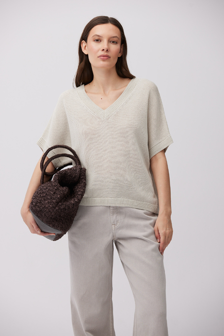 Beżowy sweter z lnem i lyocellem dekolt w szpic damski - Patrizia Aryton