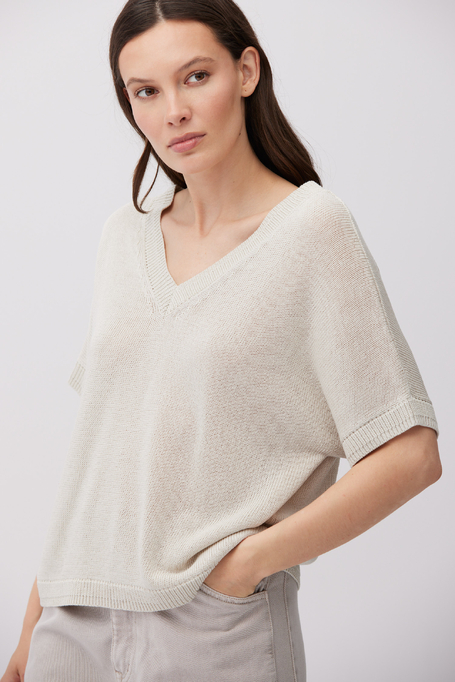 Beżowy sweter z lnem i lyocellem dekolt w szpic damski - Patrizia Aryton