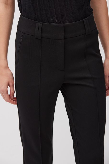 Czarne dzianinowe spodnie z wąską nogawką damskie - Patrizia Aryton