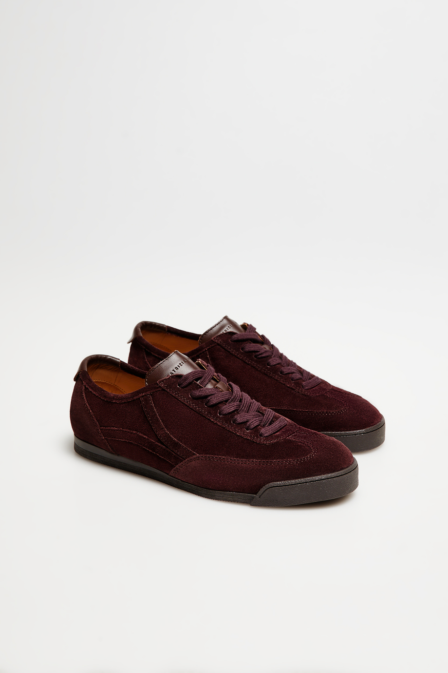 Zamszowe sneakersy z miękkiej skóry Zamszowe sneakersy z miękkiej skóry