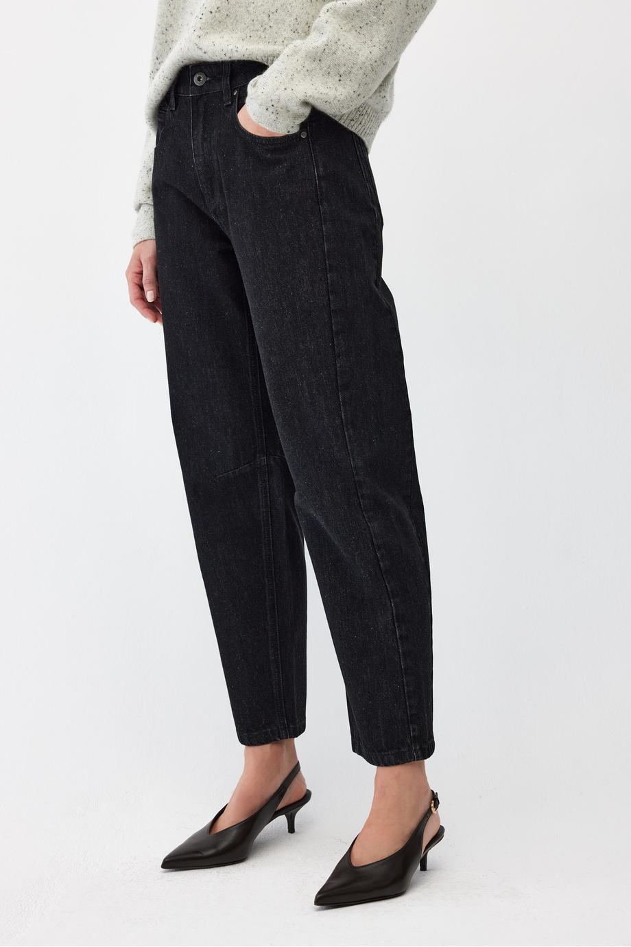 Ciemnoszare mom jeans ze zwężaną nogawką damskie - Patrizia Aryton Ciemnoszare mom jeans ze zwężaną nogawką damskie - Patrizia Aryton