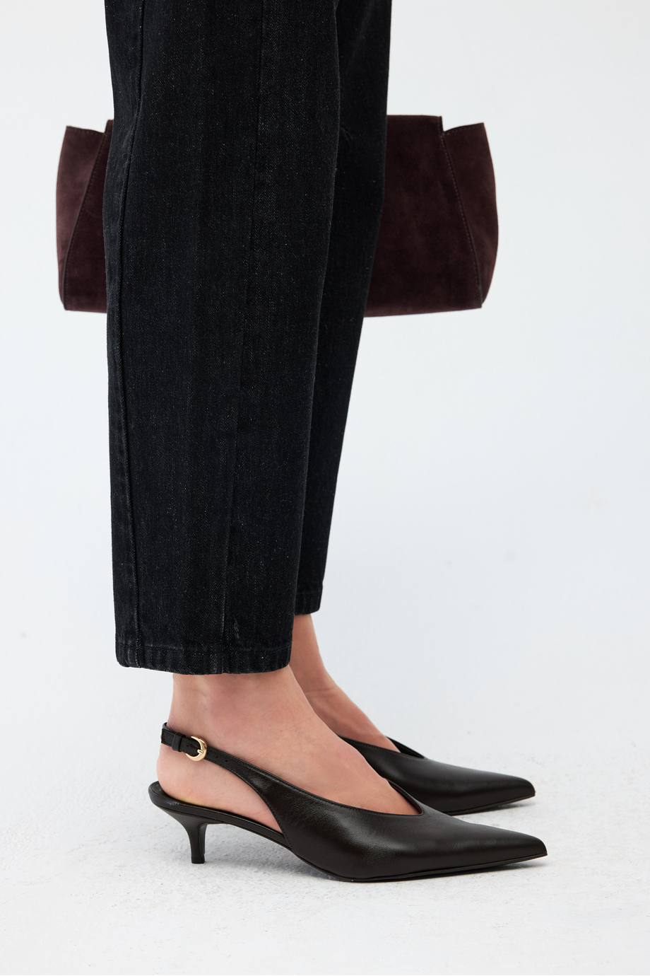 Skórzane buty typu sling back na średnim obcasie damskie - Patrizia Aryton Skórzane buty typu sling back na średnim obcasie damskie - Patrizia Aryton