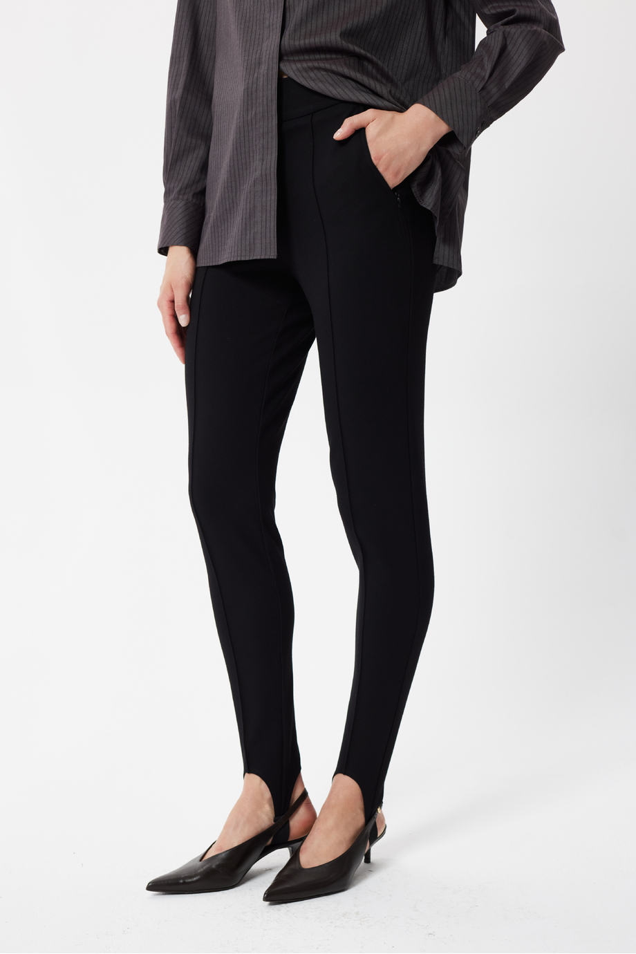 Czarne spodnie legginsy damskie - Patrizia Aryton Czarne spodnie legginsy damskie - Patrizia Aryton