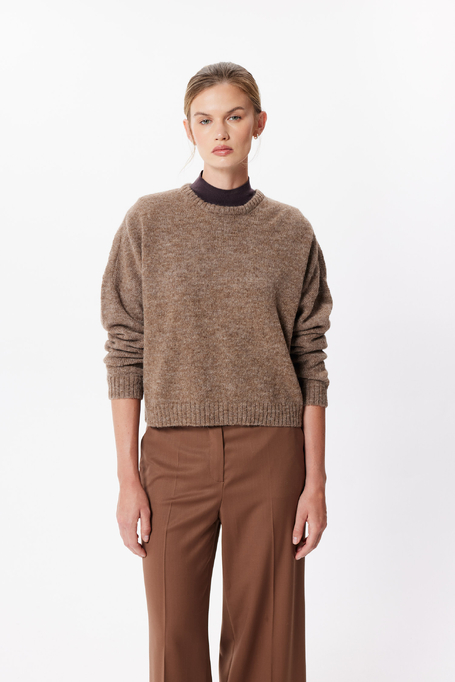 Camelowy sweter z wełną alpaki