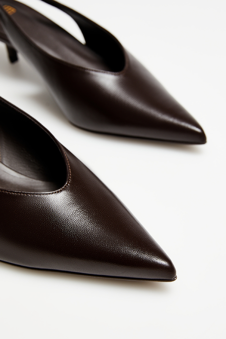 Skórzane buty typu sling back na średnim obcasie damskie - Patrizia Aryton Skórzane buty typu sling back na średnim obcasie damskie - Patrizia Aryton