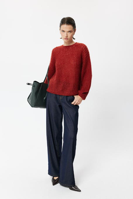Ceglany sweter z moherem